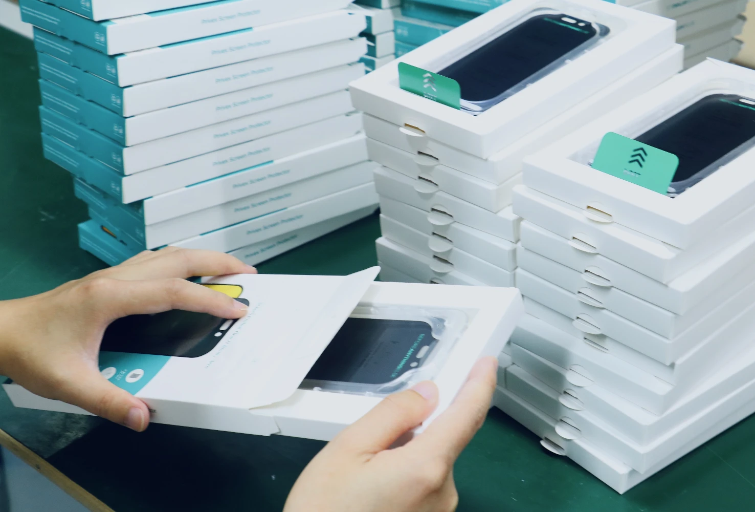 custom packaging and bulk shipping for screen protector wholesale orders