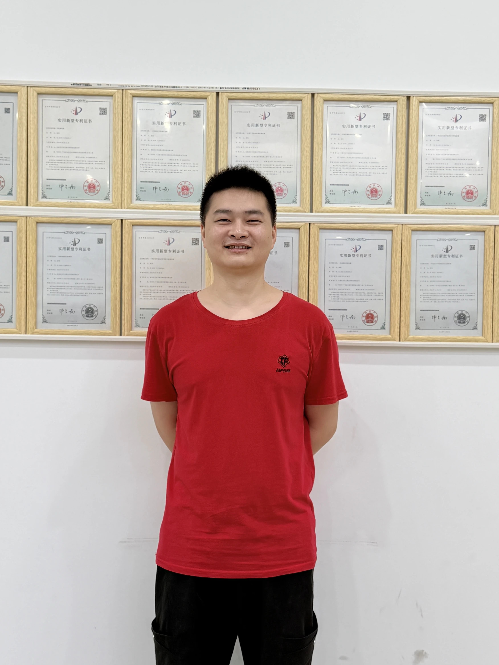 Mr. He - Warehouse and Logistics Supervisor for global screen protector shipping
