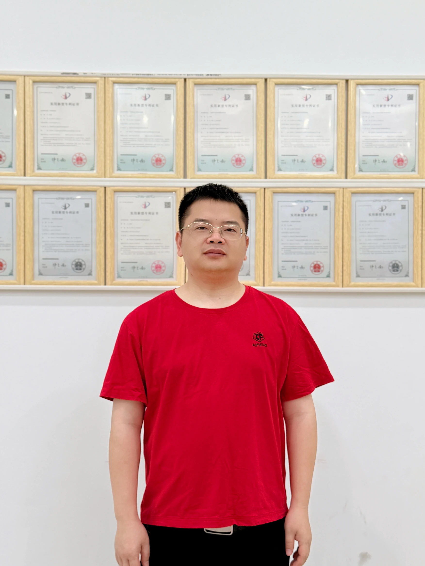 Director Yu - Factory Director specializing in screen protector production management
